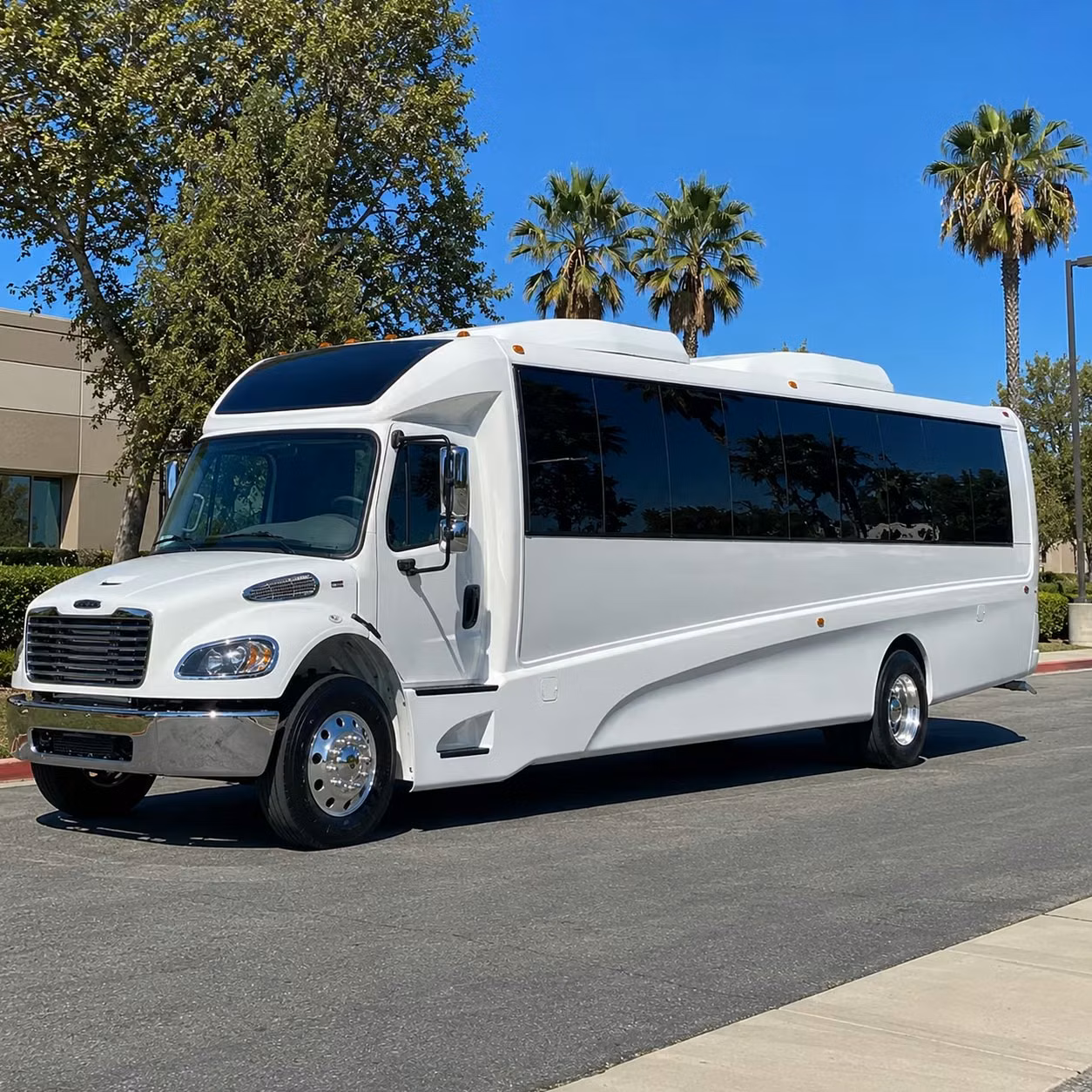 el paso 25 passenger minibus rental